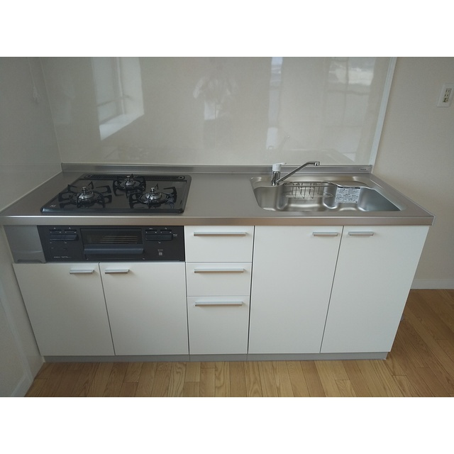 ホワイトマンションのキッチン|☆三口コンロ