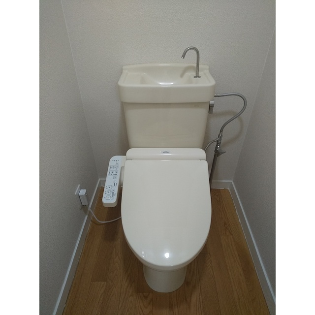 ホワイトマンションのトイレ|温水洗浄暖房便座