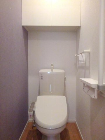 ラパン町村　Ⅰのトイレ|清潔感のあるトイレです