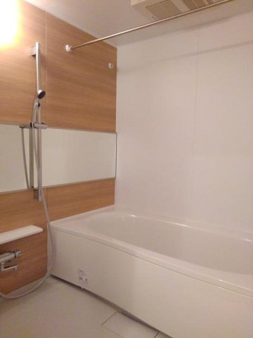 ラパン町村　Ⅰの浴室|きれいなお風呂です