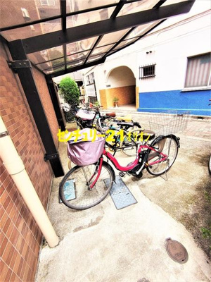【その他共用部分】 | ベルフレール練馬（ネリマ） | 敷地内駐輪場。屋根付きです