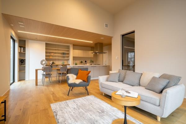 【居間・リビング】 | 西区桜が丘中町2丁目　新築戸建