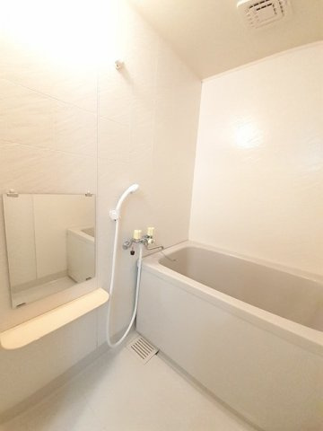 ベルフィーユ山手上Ａの浴室