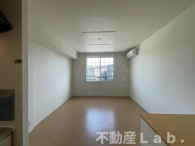 エルミタージュの居間・リビング