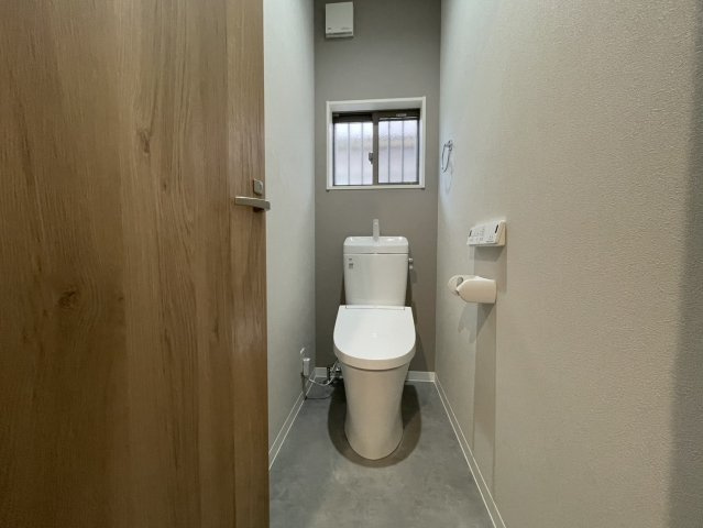 近江八幡市大森町　リノベーション戸建のトイレ|トイレも新調♪