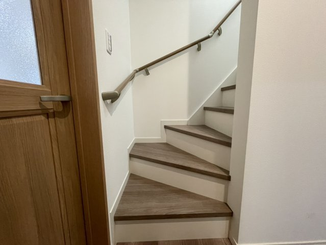 近江八幡市大森町　リノベーション戸建の内装|内装は落ち着いています♪