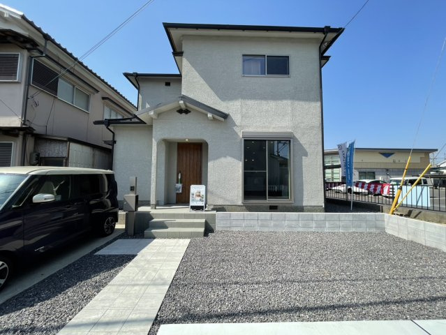 近江八幡市大森町　リノベーション戸建の外観|外壁塗装工事済み♪