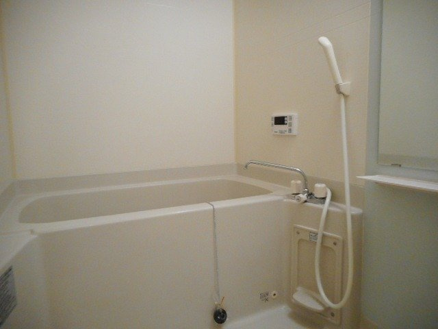 ファシネイション春日Ⅱの浴室