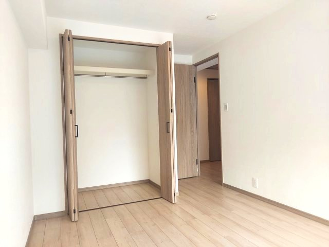 メルヘン宝塚の洋室|洋室約7帖