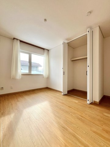 東苗穂14条1丁目の洋室