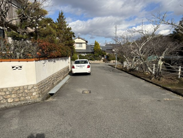 東大池3丁目上物付土地の前面道路含む現地写真