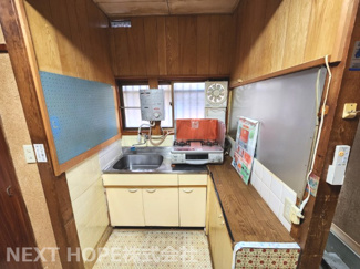 【キッチン】 | 尼崎市口田中１丁目中古テラスハウス | シンプルキッチンです♪キッチン前には窓も有り、明るく快適です！