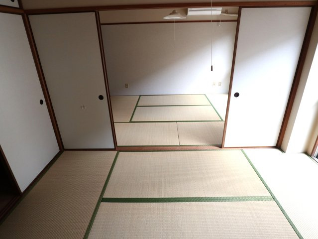 第1おおぎビルの和室