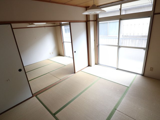 第1おおぎビルの和室