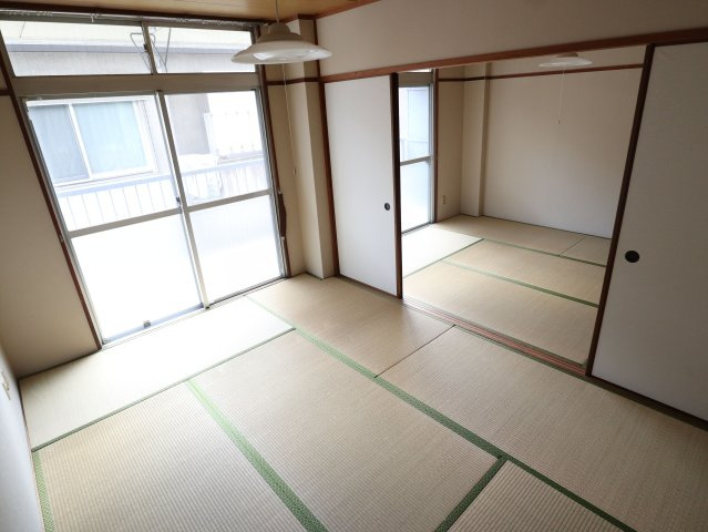 第1おおぎビルの和室