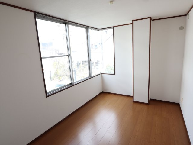 第1おおぎビルの洋室