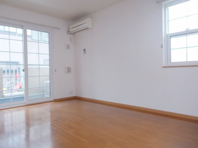 オーブ　メゾン　アミナ　Ｂ棟の居間・リビング