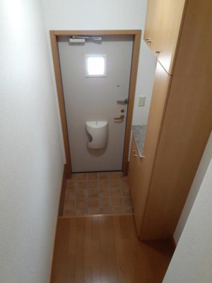 【玄関】 | アルモニー | 収納もある玄関です