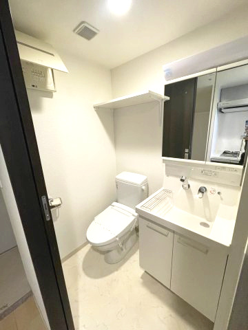 アーデンタワー本町イーストの洗面所|イメージとして同建物他部屋を表示しています