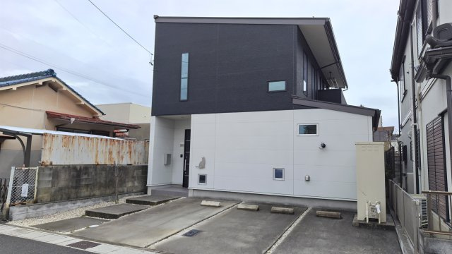 ６３２９６　岐阜市加納村松町1丁目中古戸建て