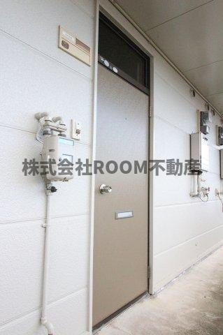 ガーデンR5の玄関|ゆったりとした玄関です