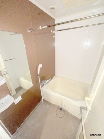 アーデン堺筋本町　仲介手数料無料の浴室