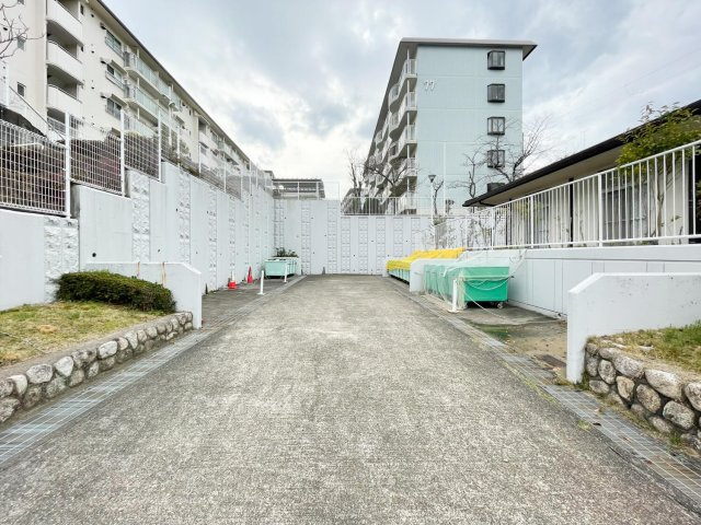 横尾4団地77号棟のその他|敷地内ゴミステーション