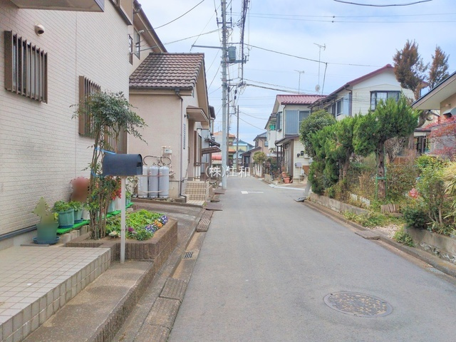 川越市大字今福の新築一戸建の前面道路含む現地写真