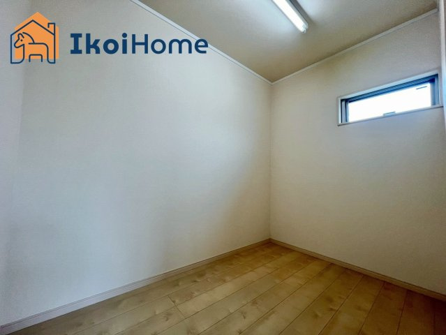 神戸市西区秋葉台1丁目　中古戸建のトイレ|●年中無休：当日予約可●全居室ペアガラス標準装備。一般の窓ガラスに比べ、２倍の断熱効果があります。