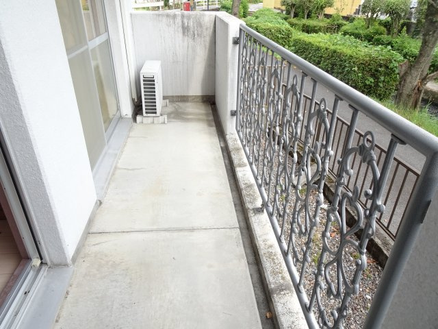 コーポ桂川のバルコニー
