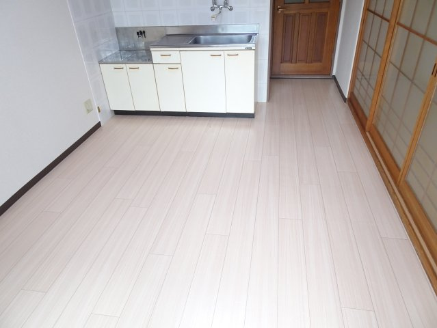 コーポ桂川の居間・リビング