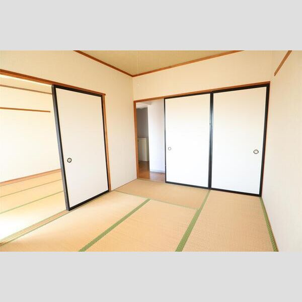 サンシャルムの居間・リビング