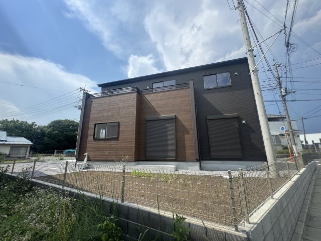 新築　桐生市東町6丁目　Blooming　Garden　１号棟の外観|現地写真　完成しました！物件のご内覧等、お気軽にお問合せください♪　							


