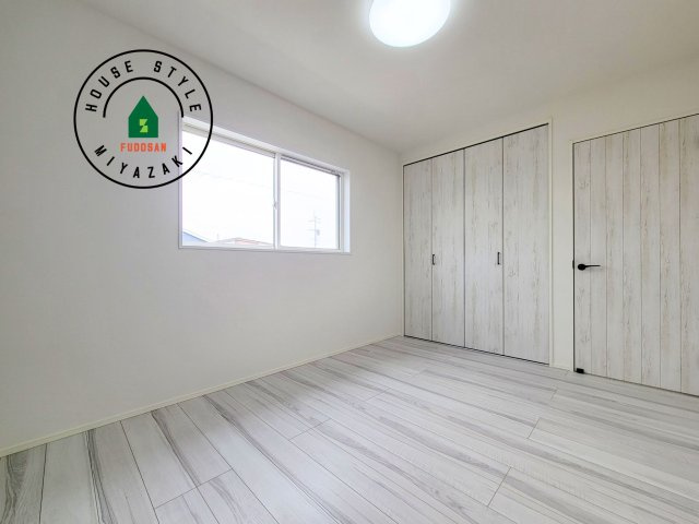 パティオニュータウン月見ヶ丘（13号棟）の子供部屋|穏やかな光が差し込む室内には、穏やかな時間が流れます。