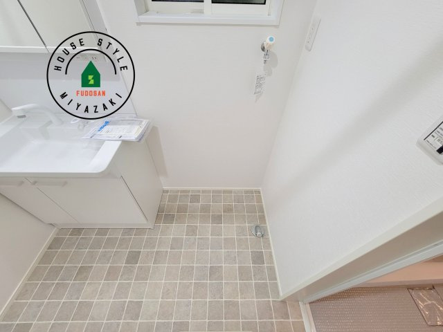 パティオニュータウン月見ヶ丘（13号棟）のランドリースペース|ランドリースペースとなります。広々して有効的にご使用できます。 