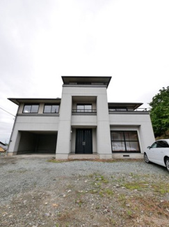 【外観】 | アプローチ広々！来客時も安心