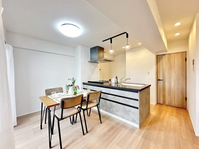 桂グリーンマンション　3階の居間・リビング