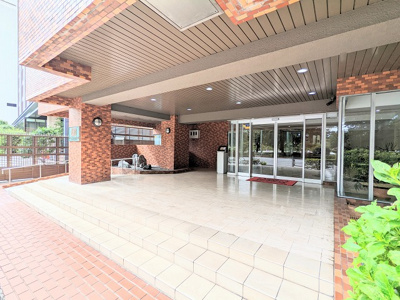 【エントランス】 | ライオンズマンション池之端 | 不忍通り側のエントランス