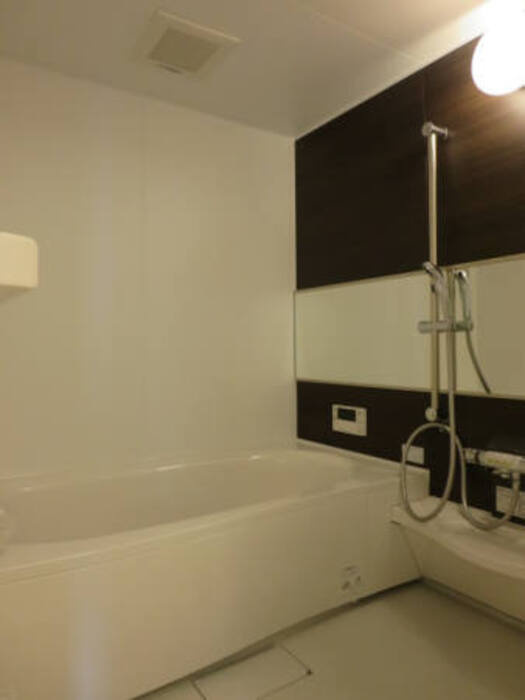 シャトル緑ヶ丘の浴室