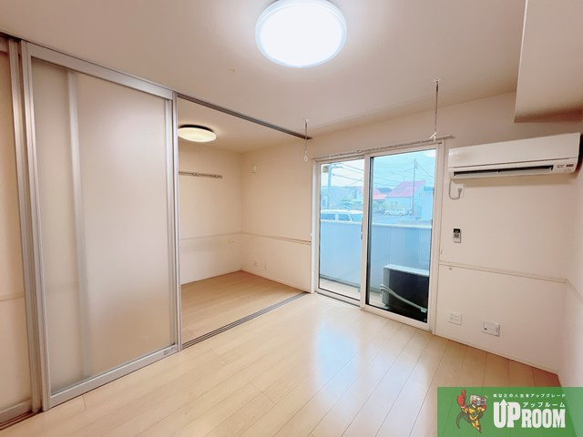 シャトル緑ヶ丘の居間・リビング