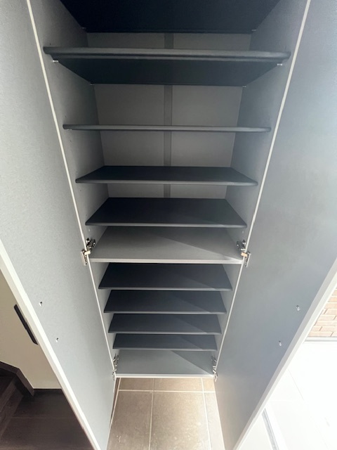 プロムナード水沢駅前の収納|玄関収納