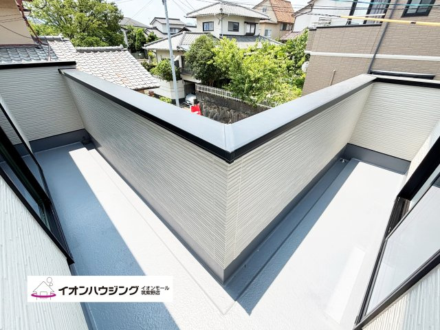 バルコニーは風通しが良く、日中は日当たりも良好です♪