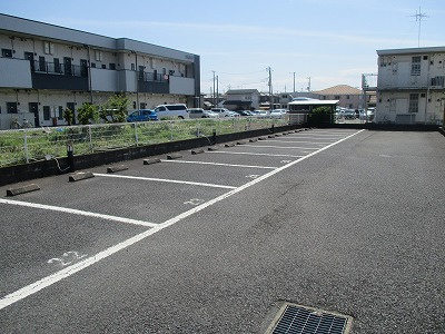レオパレスセントラル山口Ⅱの駐車場|画像8