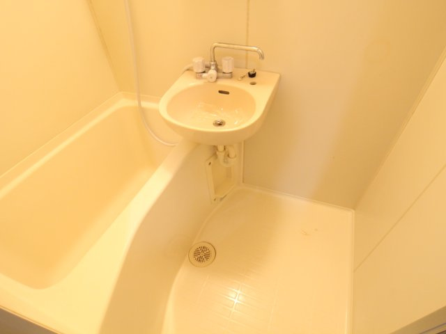 オズレジデンス玉出の浴室|ゆったり過ごせるお風呂です