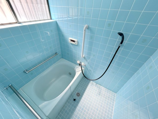 生駒市俵口町戸建（1513-3）の浴室