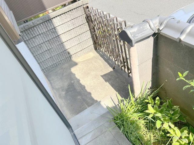 生駒市俵口町戸建（1513-3）の庭