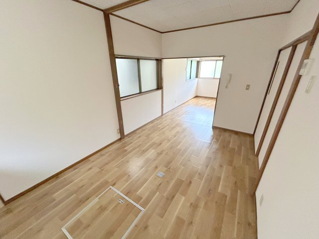 生駒市俵口町戸建（1513-3）の居間・リビング