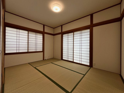 【和室】 | 桂木１丁目　中古戸建 | 客間としてもお使い頂ける、本格的な和室です。