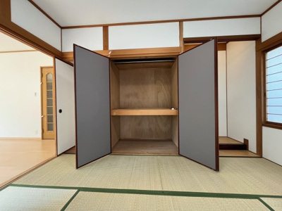 【収納】 | 桂木１丁目　中古戸建 | 押入も一間分ございますのでたくさん収納できます。