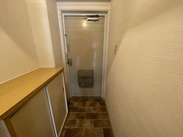 GM藤田町WESTの玄関